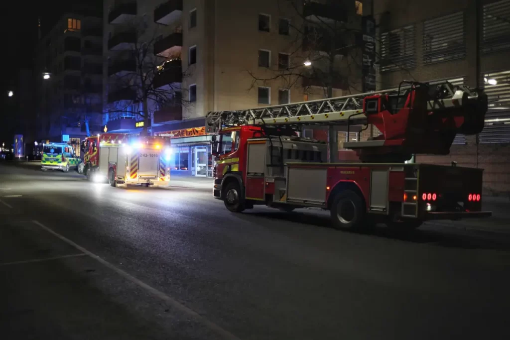 Räddningstjänst på larm om röklukt på Brunnsgatan