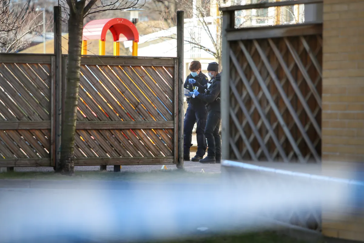 Misstänkt skottlossning på Liljeholmen