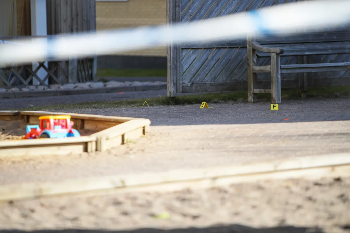 Misstänkt skottlossning på Liljeholmen