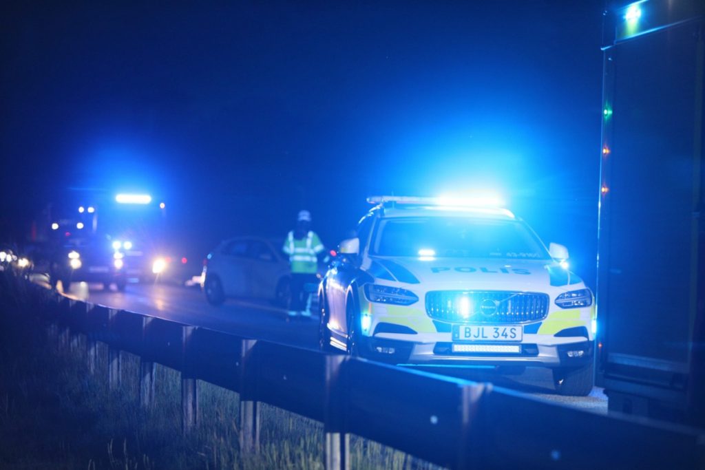 Larm om trafikolycka på väg 195