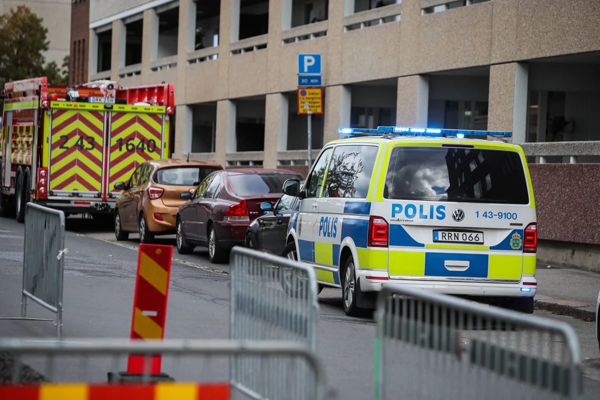 polis larmades om lägenhetsbrand