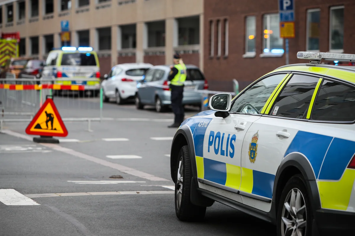 polis larmades om lägenhetsbrand