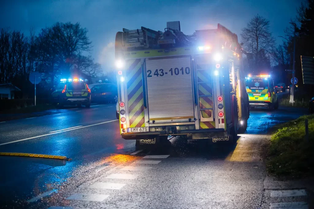 Larm om trafikolycka i Gisebo