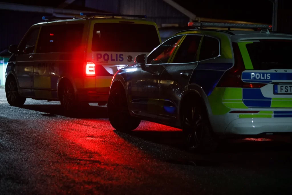 polis avspärrat, Misstänkt mord - person hittad död i Taberg