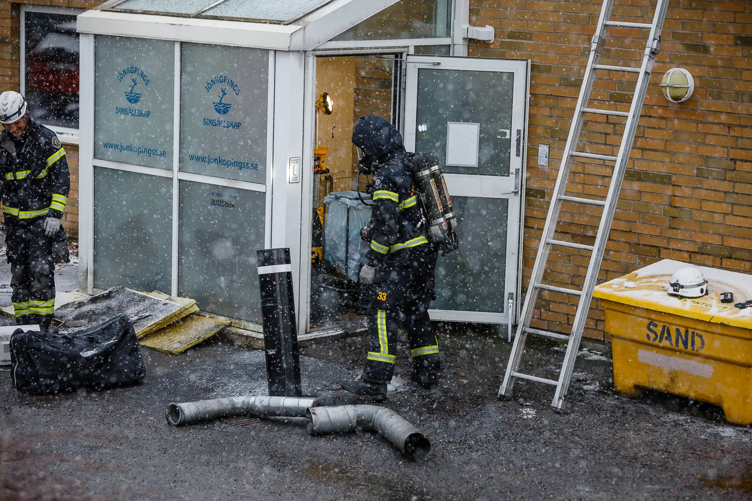 räddningstjänsten rökdykare, Utryckning till brand i mikrovågsugn
