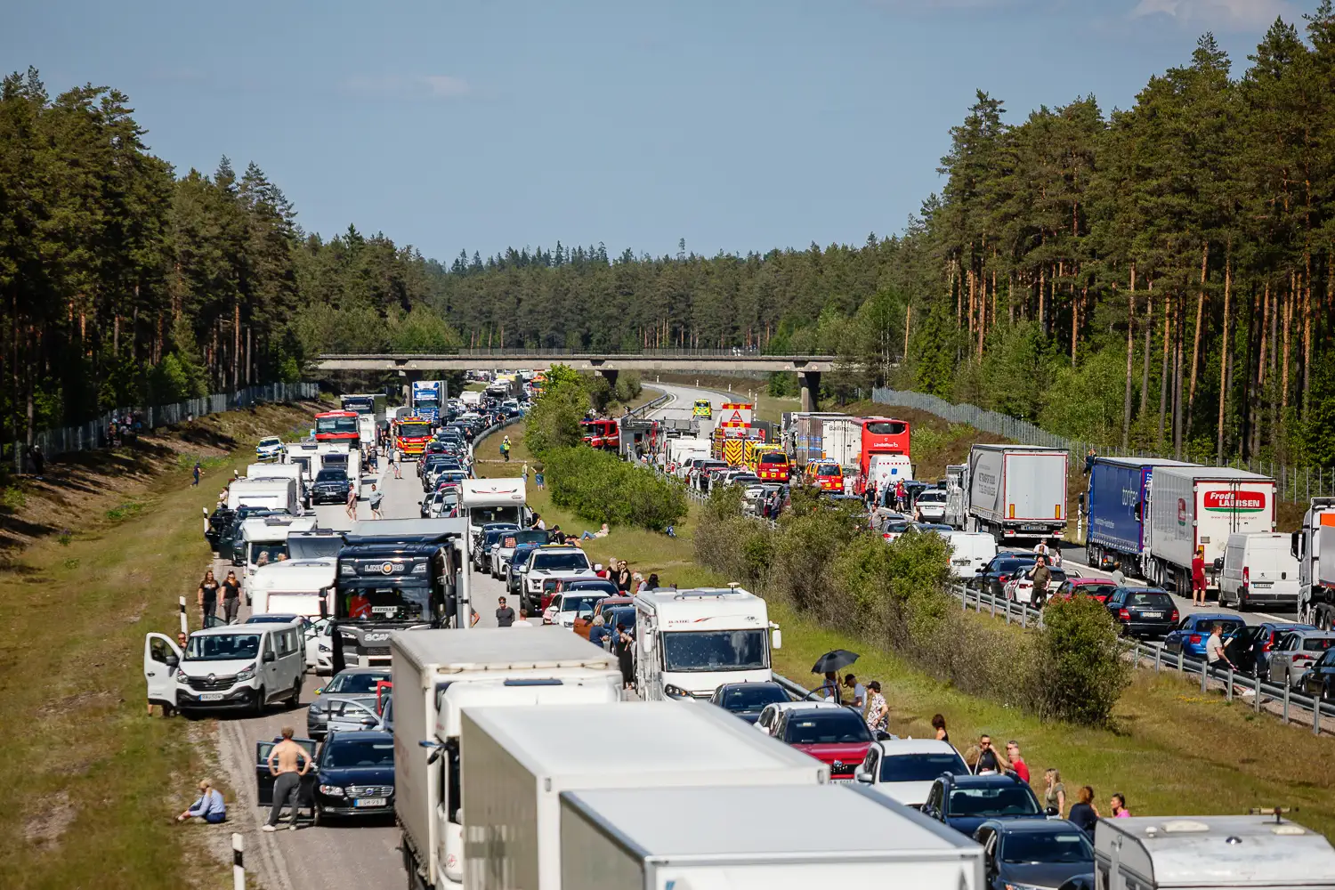 köer på E4 efter dubbla trafikolyckor