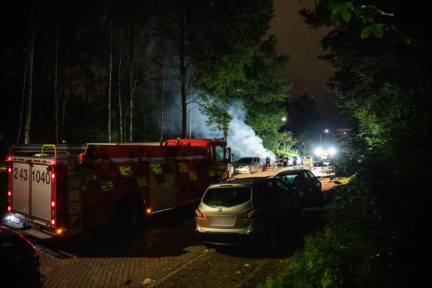 Utryckning till bilbrand vid Råde Påle på Råslätt.