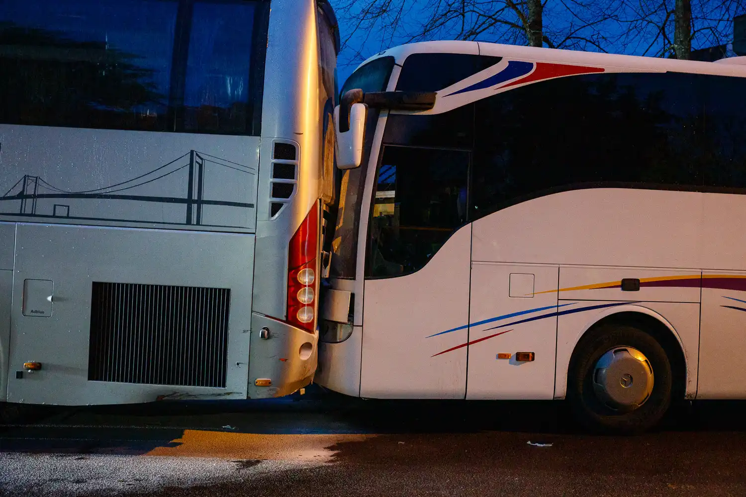 Bussar i krock på Dunkehallavägen