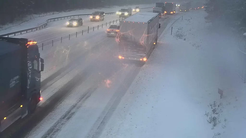 Snöoväder orsakade stopp i Göteborgsbacken