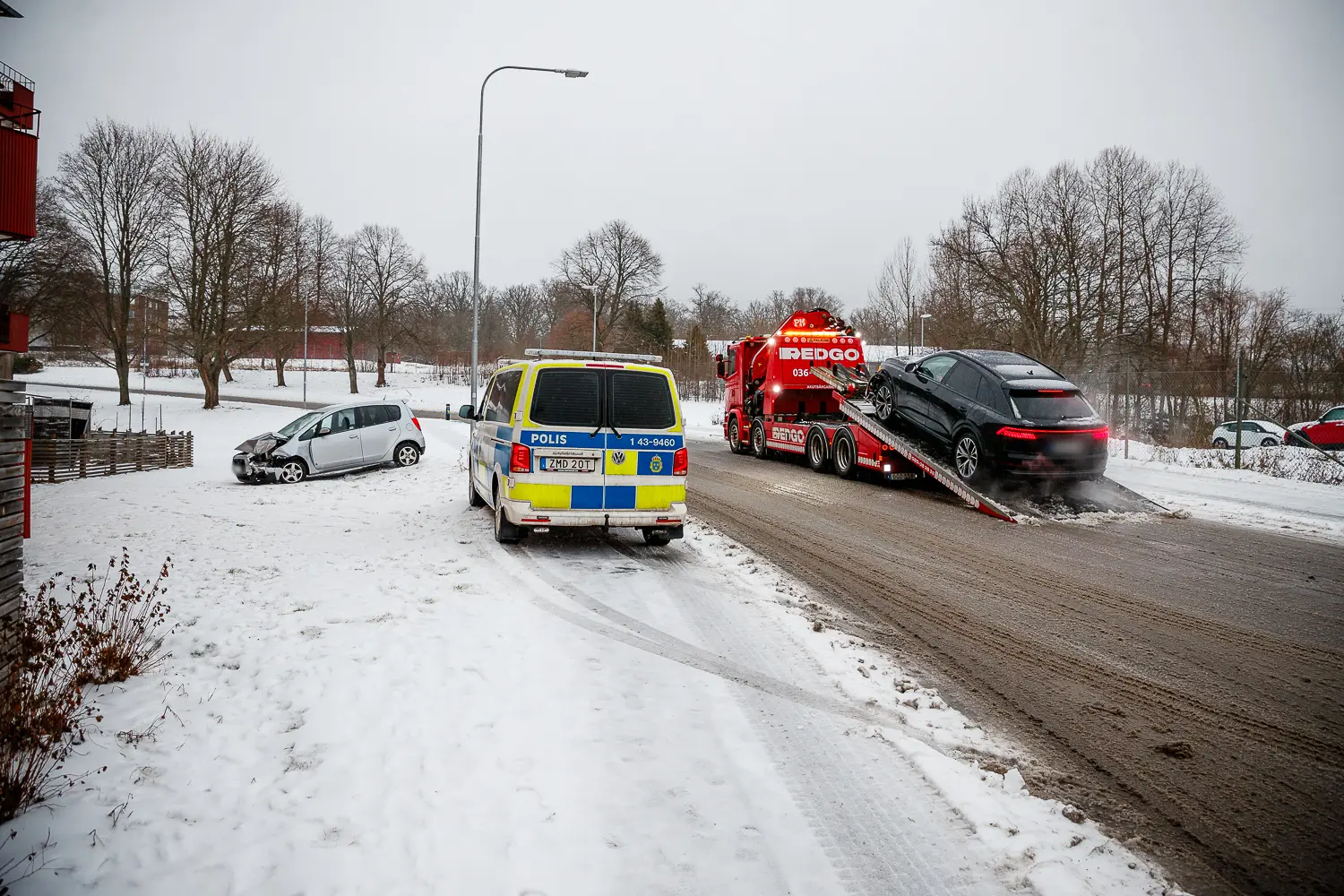 Trafikolycka på Birger Jarlsgatan, två bilar i krock.