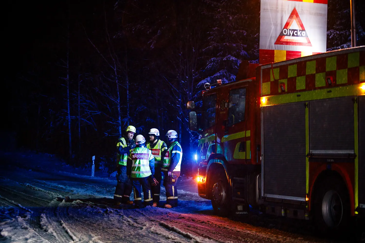 Flera fordon i trafikolycka på länsväg 834.
