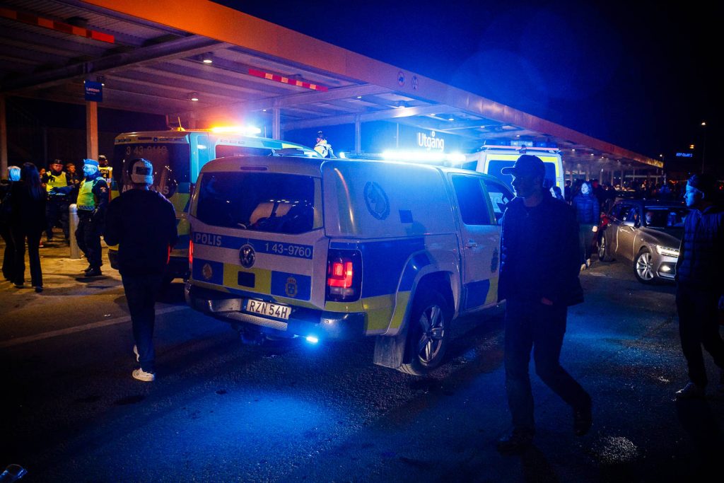 Polis på motorträffen på A6-parkeringen