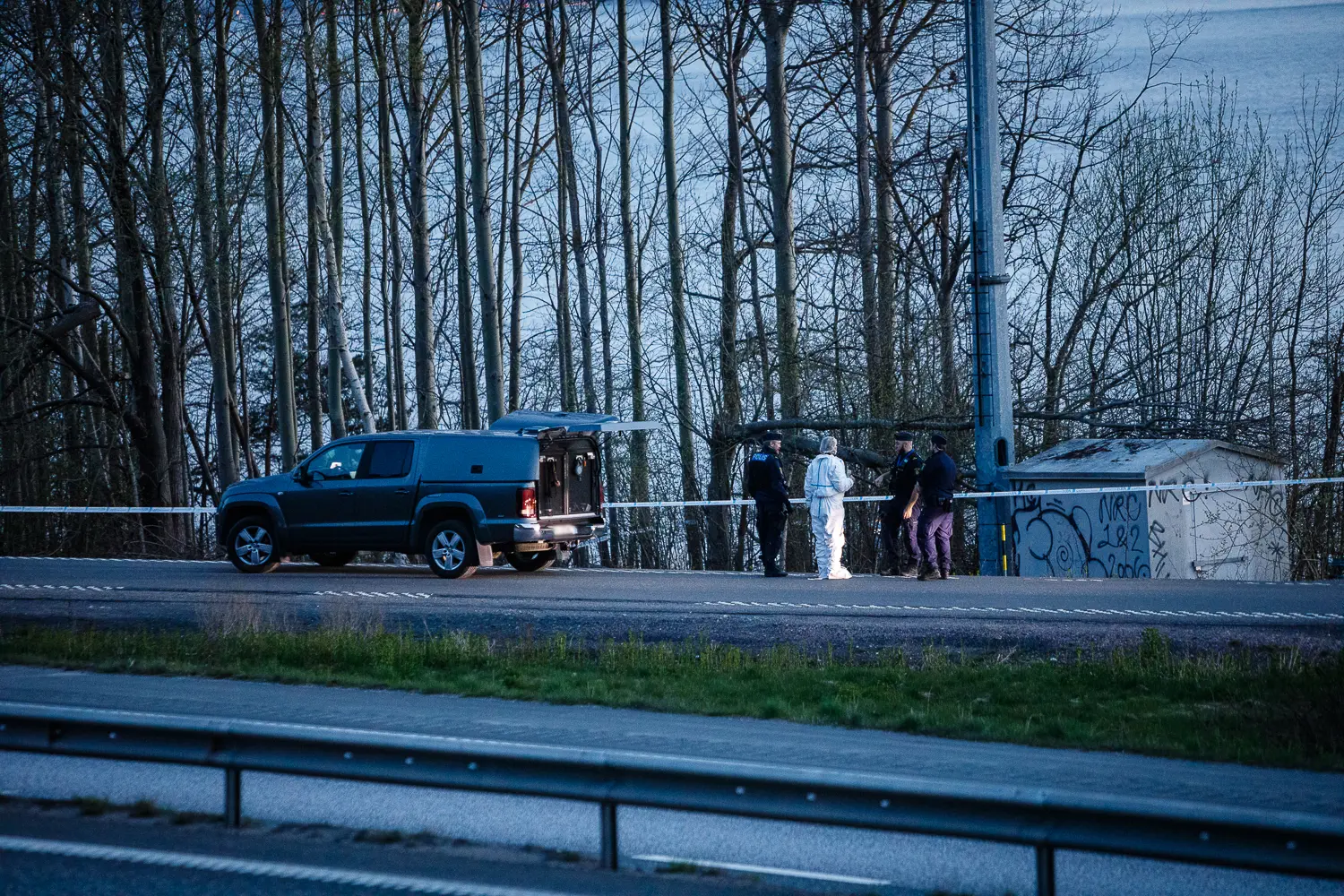 Kriminaltekniker vid rastplatsen utmed E4