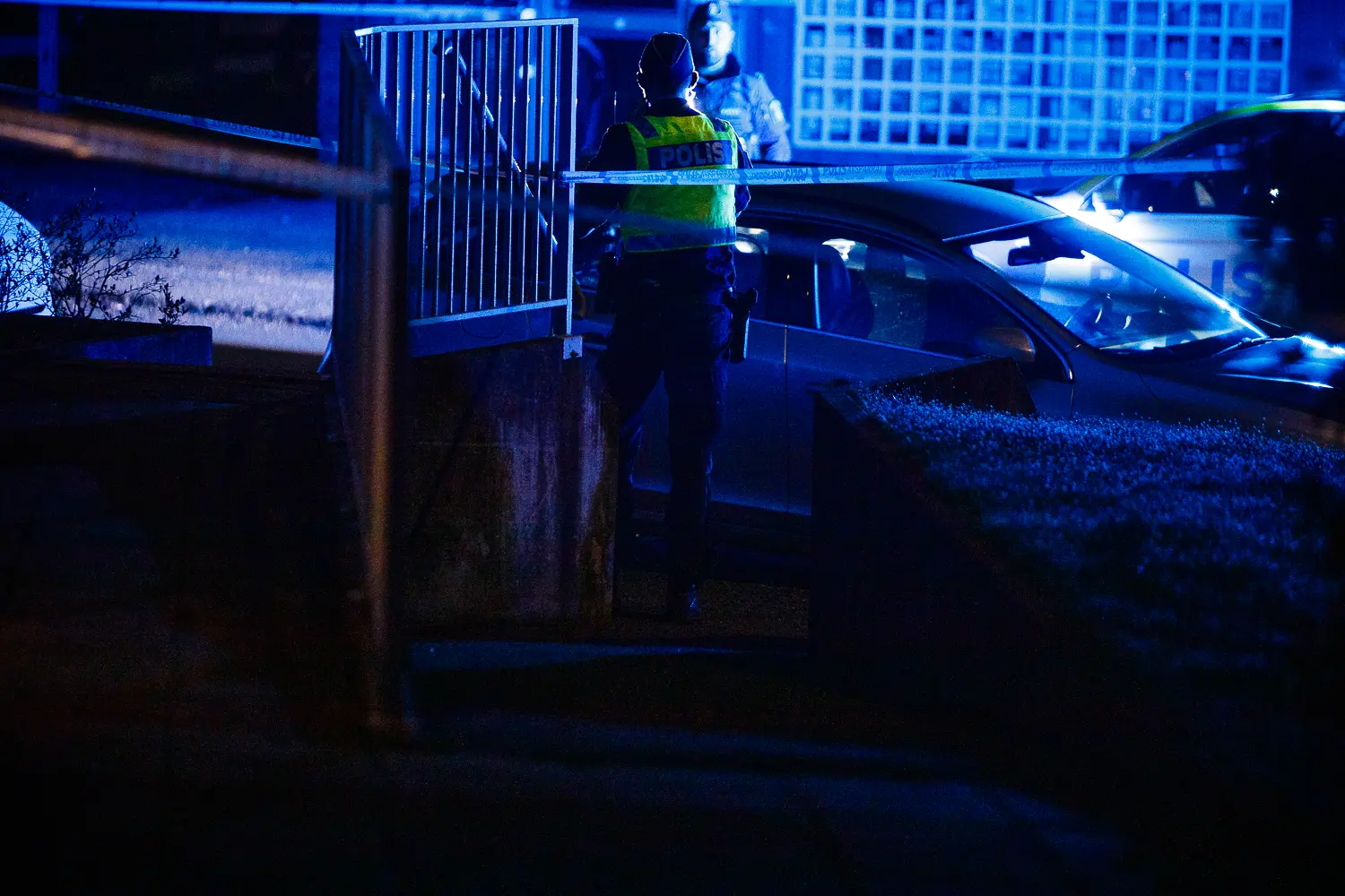 Polisinsats på Rosenlund efter skottlossning