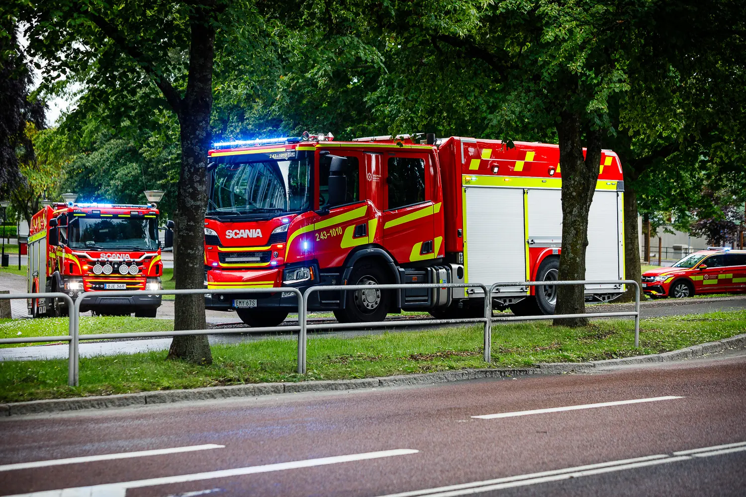Larm om brand i skola i Huskvarna.