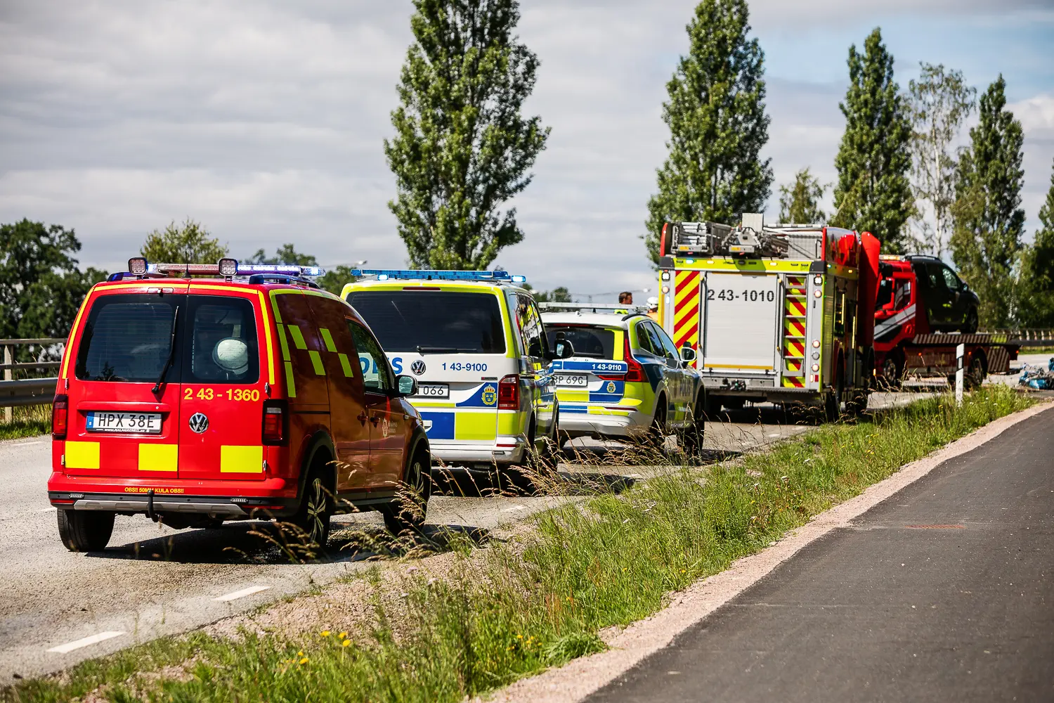Motorcykel och personbil i kollision vid Brunstorp i Huskvarna
