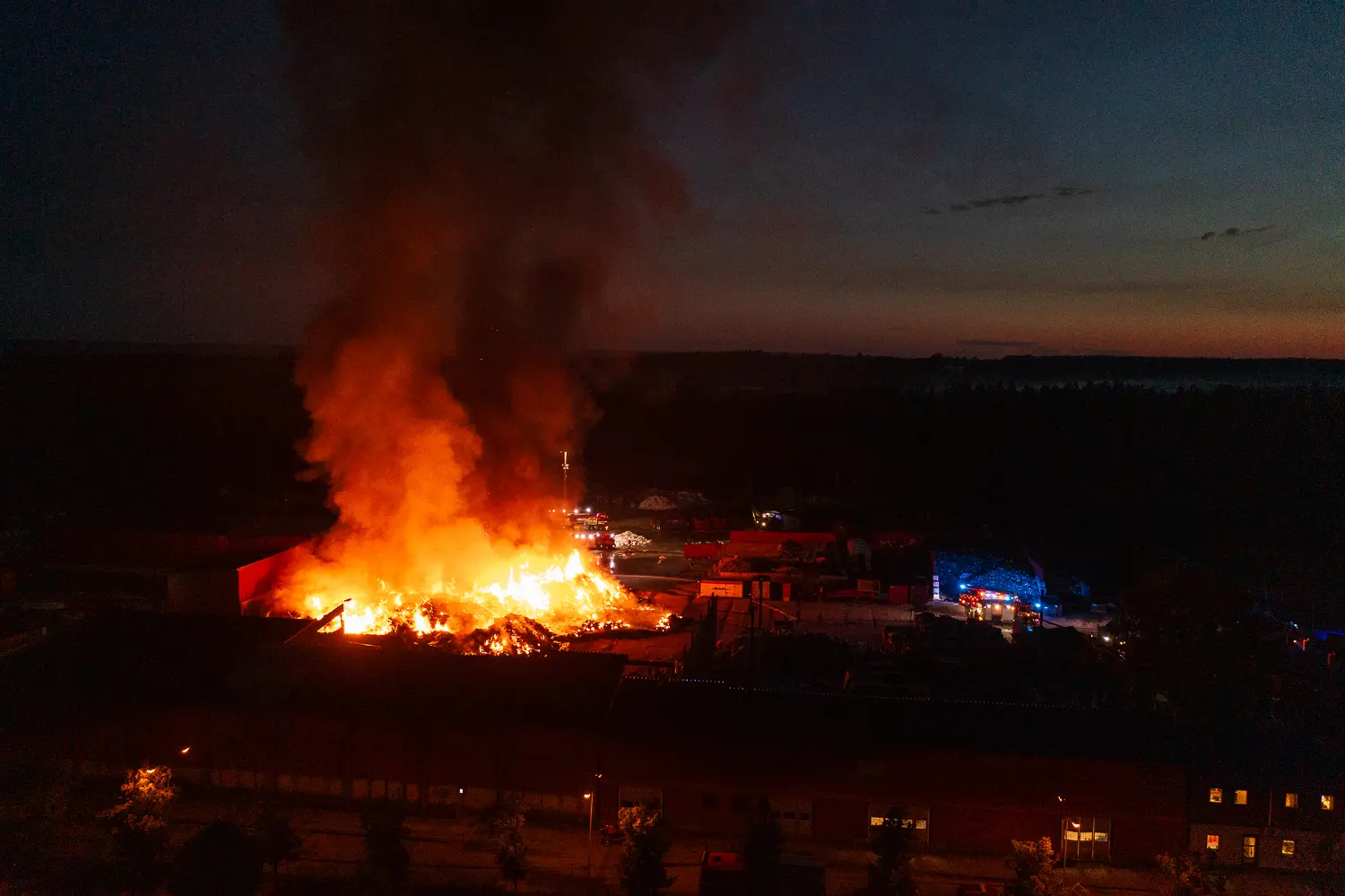 Brand på återvinningscentral i Vaggeryd