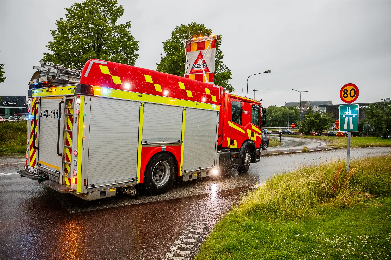 Översvämning på E4 vid Österängen i Jönköping efter regnoväder