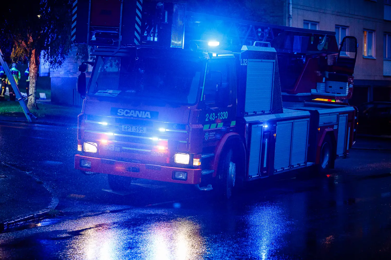 Räddningstjänst på misstänkt brand