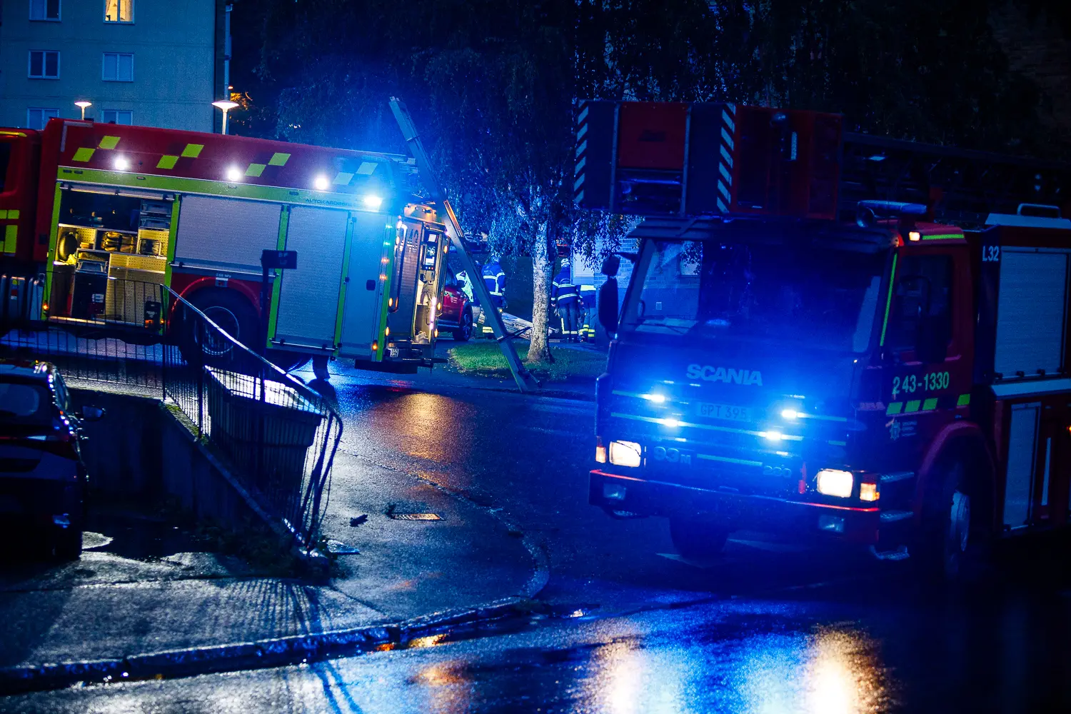 Räddningstjänst på misstänkt brand