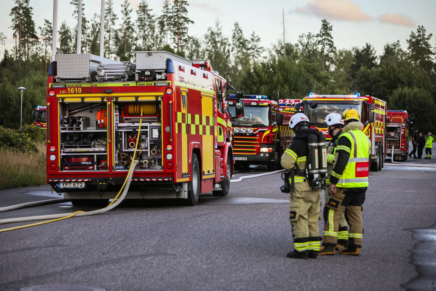 Räddningstjänsten på brand i industri i Bor, Värnamo