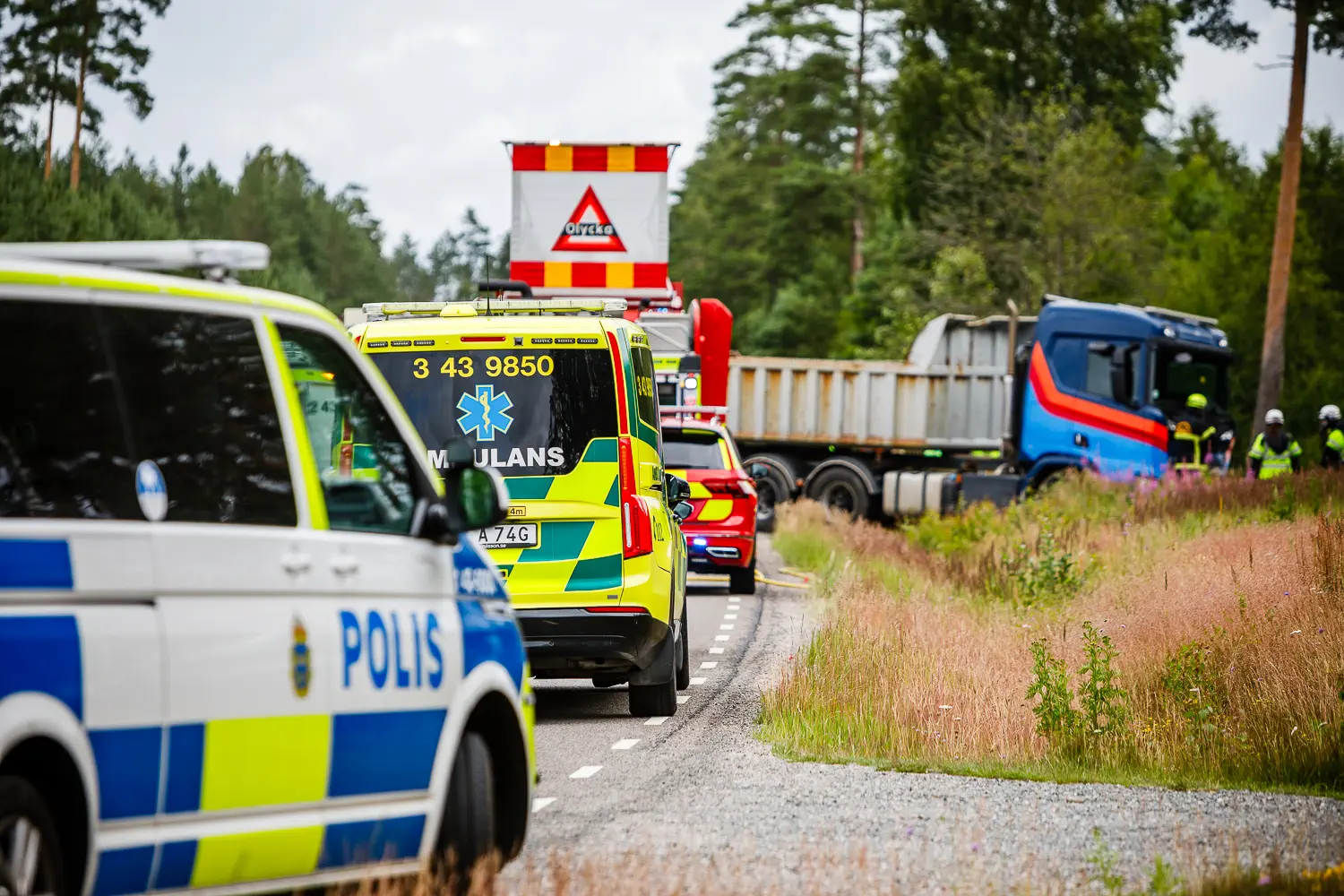 Allvarlig trafikolycka mellan lastbil och personbil i Vaggeryd