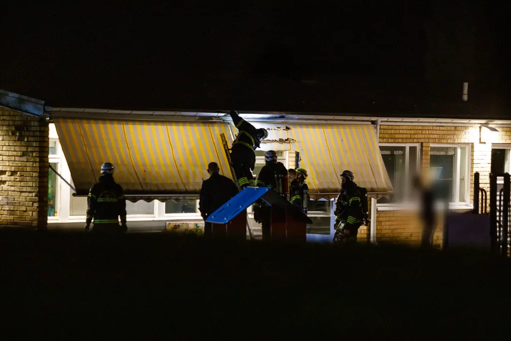 Brand i markis vid förskola