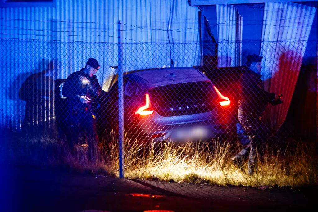 Trafikolycka Jönköping, bil kraschade in i byggnad