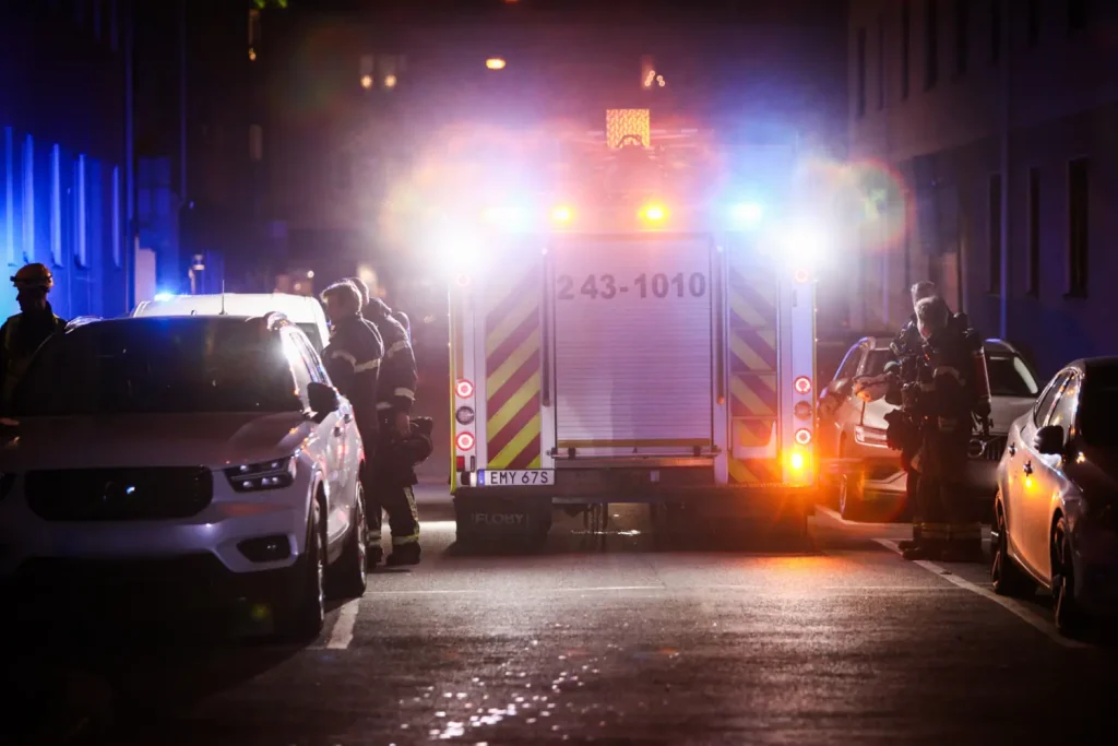 Räddningstjänst utryckning rökutveckling. Rökutveckling i lägenhet på Erik Dahlbergsgatan
