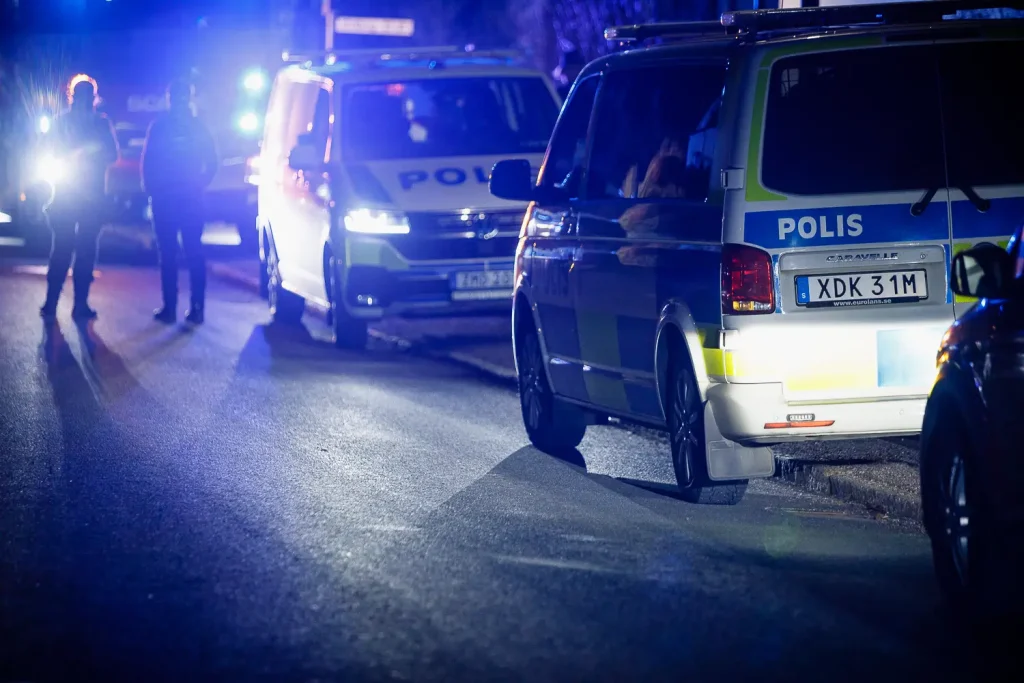 Polis på plats vid brand i spisfläkt 