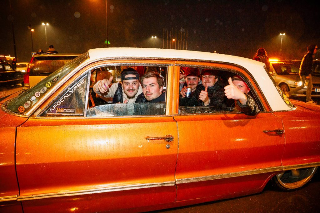 Motorträff på A6 under påskaftonskvällen