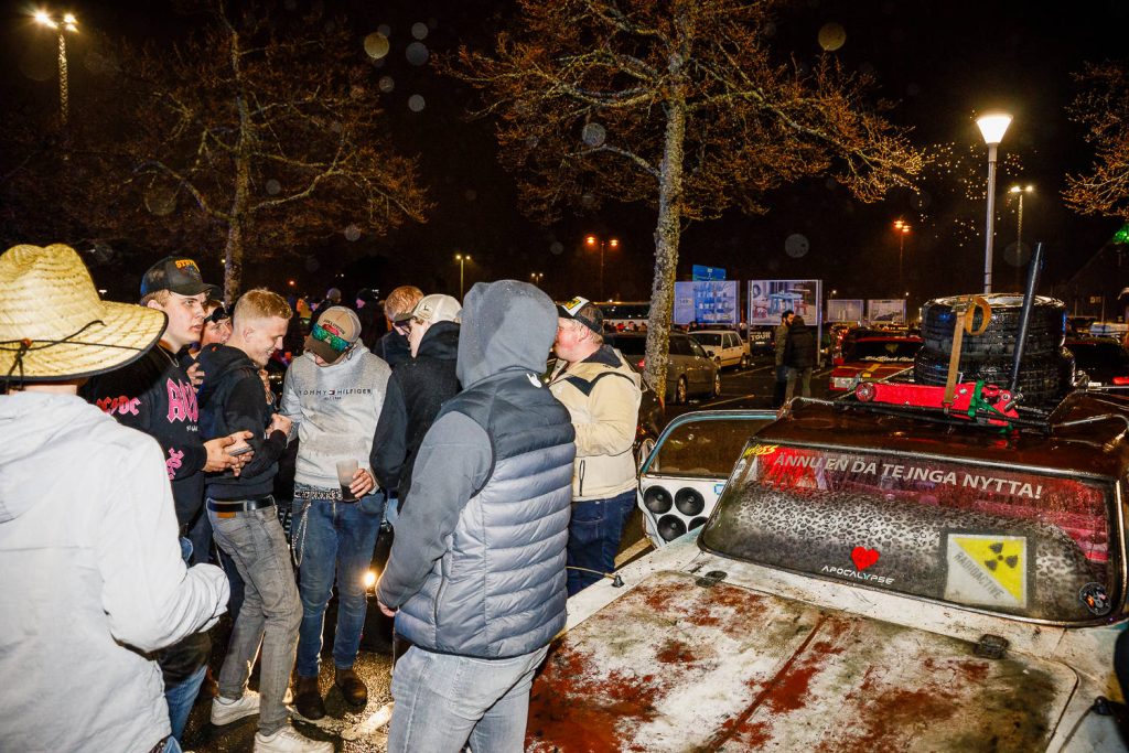 Motorträff på A6 under påskaftonskvällen