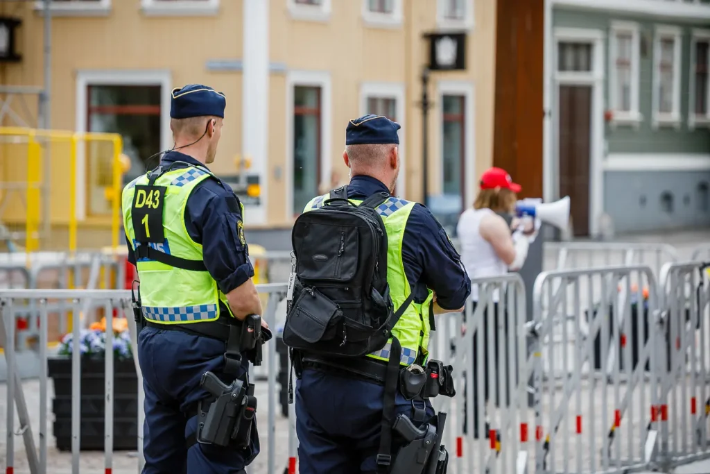 Polis fanns på plats vid Hovrättstorget