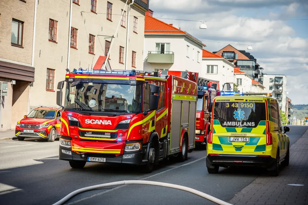 Brand i flerfamiljshus på Torpagatan