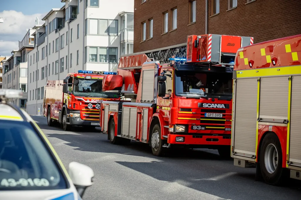 Brand i flerfamiljshus på Torpagatan