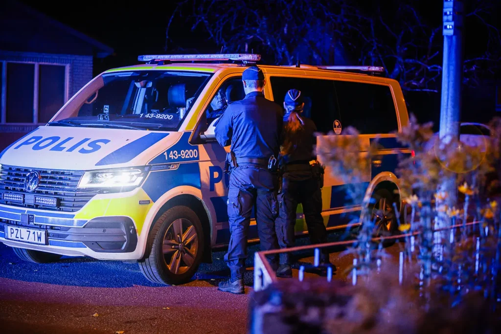 Polis