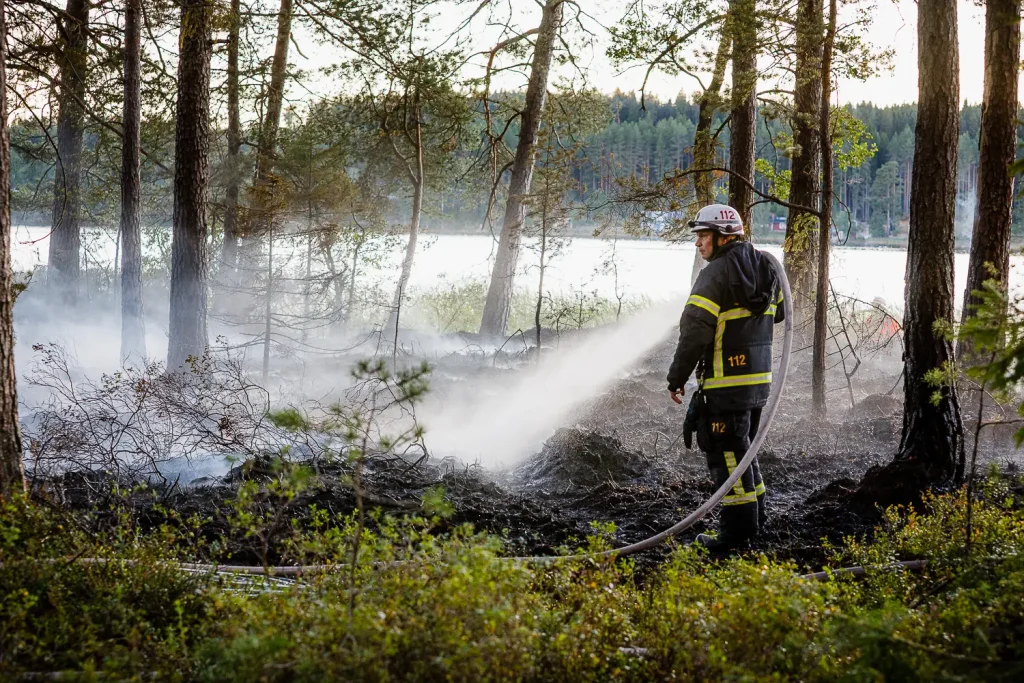 Terrängbrand vid sjön Fängen