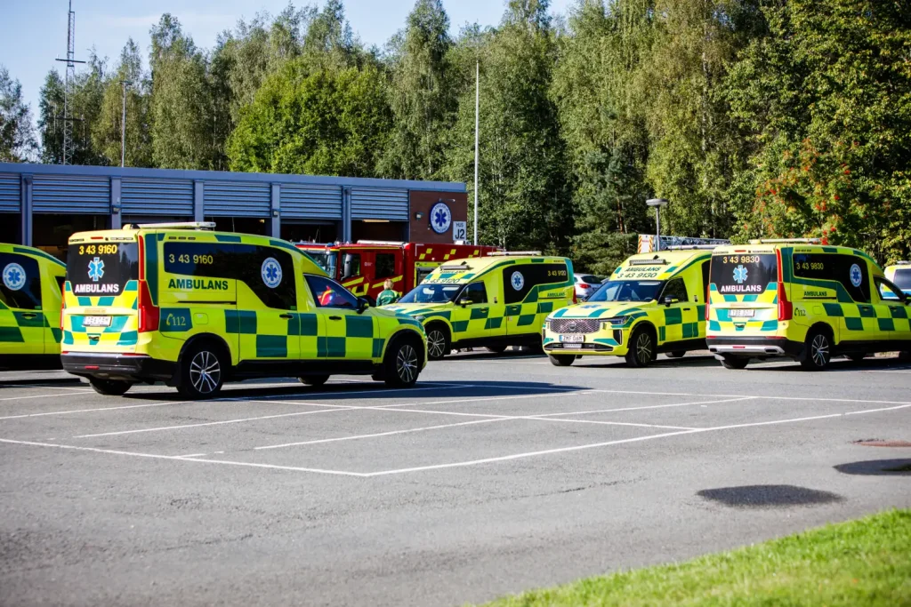 Batteri exploderade – rökutveckling i ambulansgaraget