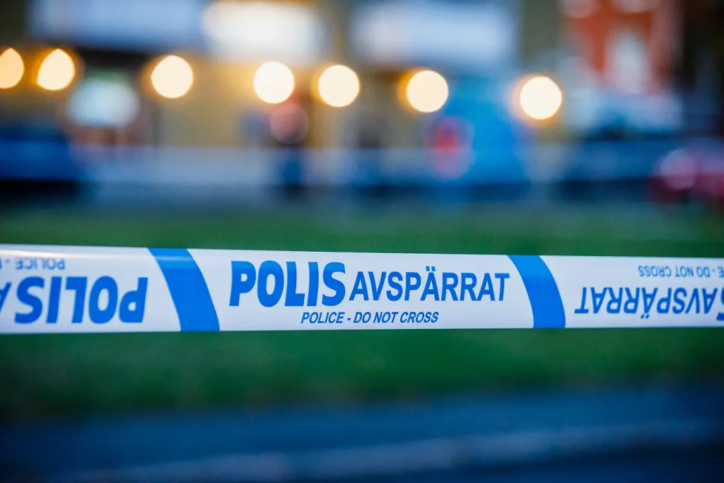Avspärrning - Person skadad - mordförsök utreds
