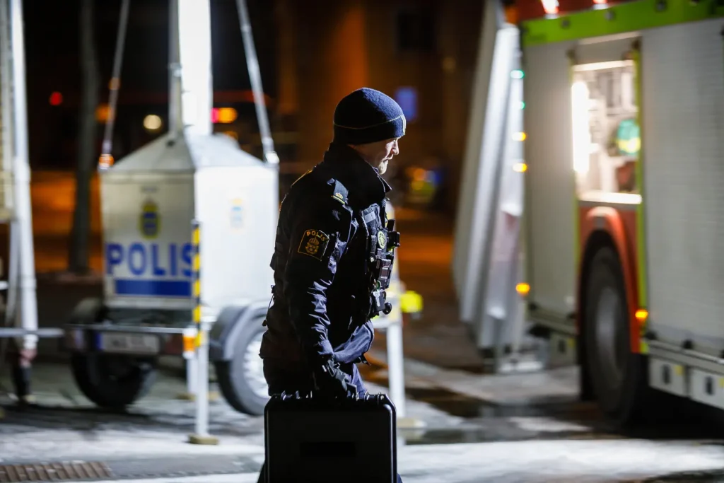 Explosion i trapphus på Liljeholmen