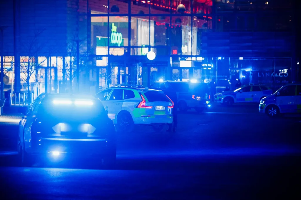 Larm om vapenliknande föremål - visade sig vara fyrverkerier