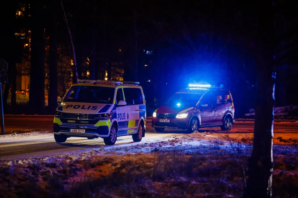 Larm om trafikolycka på Öxnehagaleden