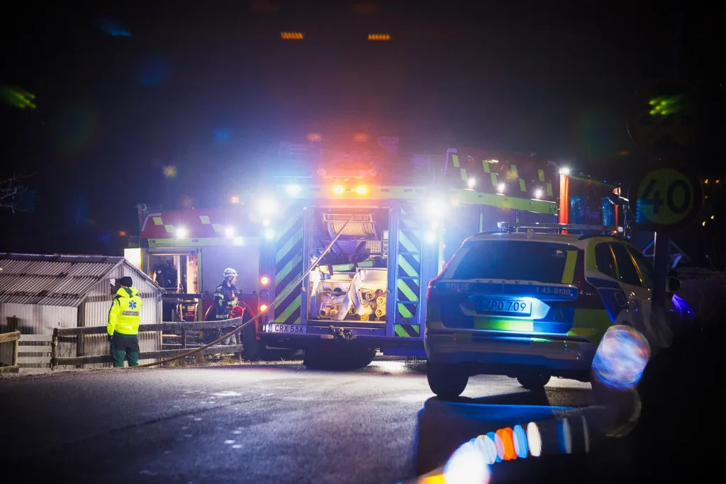Kolonistuga i brand vid Österängen