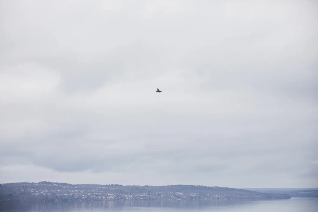 Flyguppvisning med JAS Gripen under Custom Motor Show i Jönköping