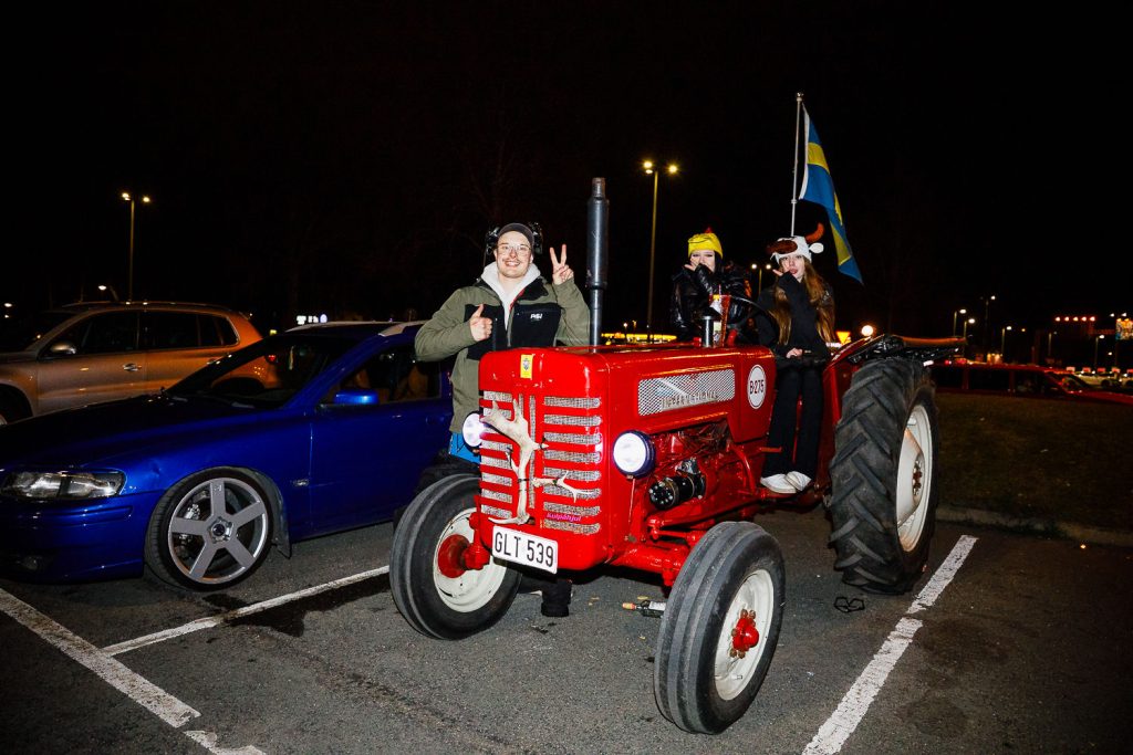 Motorträff på A6-parkeringen i Jönköping under långfredagen