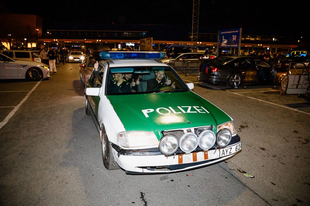 Motorträff på A6-parkeringen i Jönköping under långfredagen