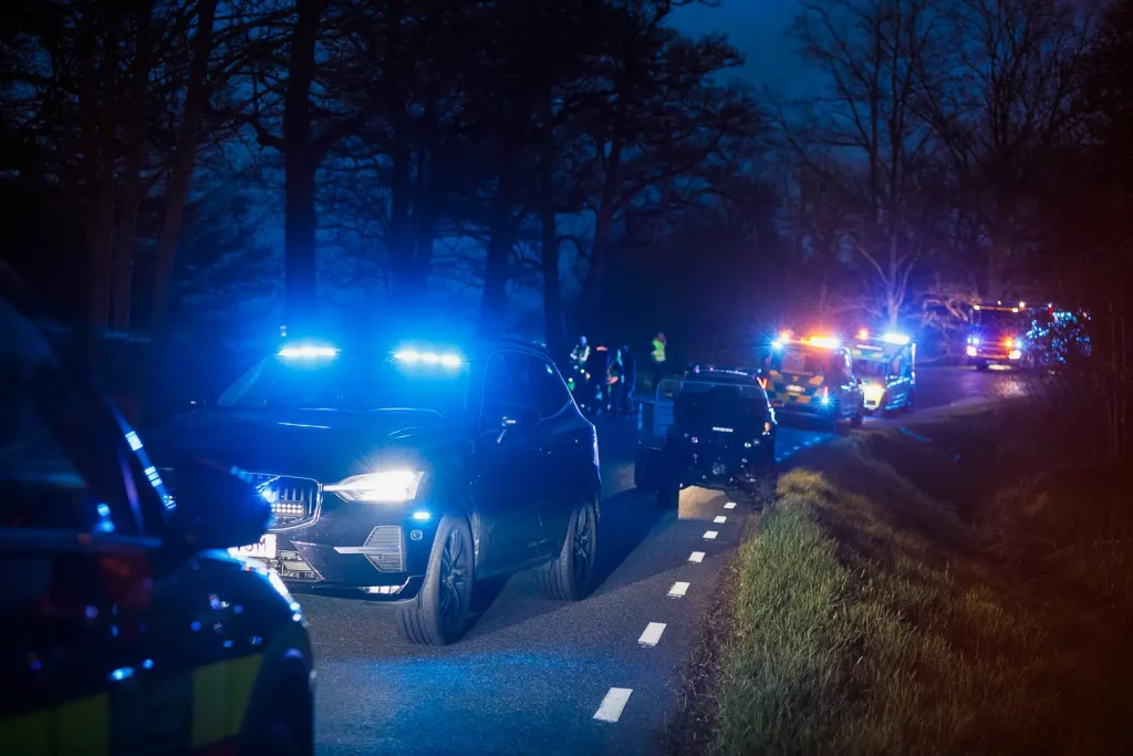 Trafikolycka vid Järstorp - bil i brand