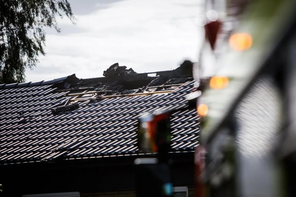Villabrand i Tenhult - brand på vinden
