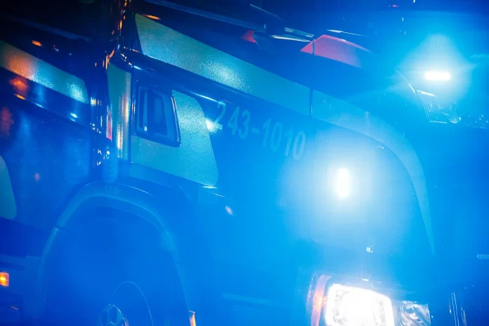 arkivbild räddningstjänsten jönköping 43-1010 på utryckning