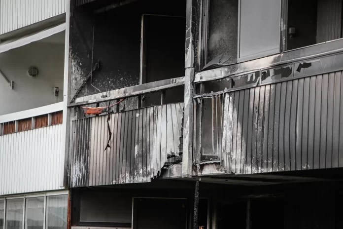 Brand spred sig till flera lägenheter